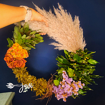 Mi Proyecto del curso: Creación de coronas con flores secas. Design, Design de interiores, Paisagismo, DIY, Design floral e vegetal, e Design têxtil projeto de Magu Alban - 01.03.2022