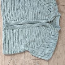 My project for course:  Top-Down: One-Piece Crocheted Garments . Un progetto di Fashion design, Fiber Art, DIY, Uncinetto e Textile Design di oswemgp - 21.03.2022