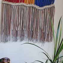 Mi Proyecto del curso: Macramé: nudos básicos y complejos. Een project van Ontwerp van accessoires, Interieurontwerp,  Interieurdecoratie, Textiel, Macramé y Textielontwerp van brenda.palomeque - 21.03.2022