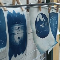 Mon projet du cours : Cyanotype : technique d'impression à la lumière. Un projet de Artisanat, Beaux Arts, Estampe, DIY , et Photographie argentique de SylVie - 26.03.2022