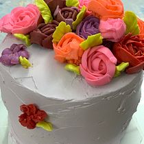 Mi Proyecto del curso: Flores de crema de mantequilla para cake design. Design, and DIY project by geblueaquitania - 03.28.2022