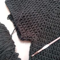 Meu projeto do curso:  Top-down: roupas de crochê sem costura. Un progetto di Fashion design, Fiber Art, DIY, Uncinetto e Textile Design di ᴊᴜʟɪᴀɴᴀ ʙᴀʟʙɪɴᴏ - 30.03.2022