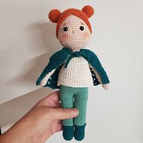 Mi Proyecto del curso: Amigurumi: diseño de ropa, pelo y complementos. Un proyecto de Artesanía, Diseño de juguetes, Tejido, Crochet, Amigurumi y Diseño textil de Paola Mauro - 01.04.2022