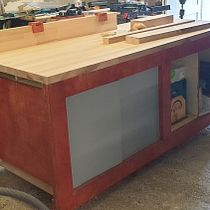 Tabouret du cours de Patricio. Un progetto di Artigianato, Design e creazione di mobili, Interior design, DIY e Falegnameria  di mch21 - 05.04.2022
