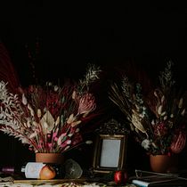 My project for course: Centerpiece Design with Dried and Preserved Flowers. Un proyecto de Diseño de interiores, Paisajismo, Decoración de interiores, DIY, Diseño floral y vegetal de Stephanie Correll - 01.04.2022