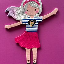 Mon projet du cours : Papier mâché pour débutants : sculptez un personnage coloré. Character Design, To, Design, Art To, and s project by torniersandrine - 04.08.2022