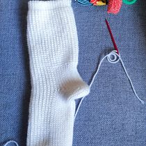 Mi Proyecto del curso: Diseño y tejido de calcetines en crochet. Fashion Design, Fiber Arts, DIY, Crochet, and Textile Design project by antiferreiros - 04.10.2022