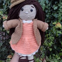 Mi Proyecto del curso: Amigurumi: diseño de ropa, pelo y complementos. Un proyecto de Artesanía, Diseño de juguetes, Tejido, Crochet, Amigurumi y Diseño textil de Lorena Ibarra Yensina - 12.04.2022