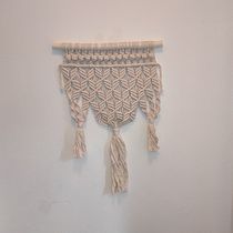 Mein Kursprojekt: Makramee: einfache und komplizierte Knoten. Een project van Ontwerp van accessoires, Interieurontwerp,  Interieurdecoratie, Textiel, Macramé y Textielontwerp van majbond - 13.04.2022