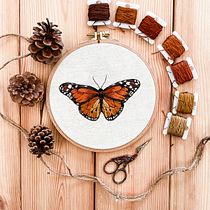 My project for course: Realistic Embroidery Techniques. Traditional illustration, Embroider, and Textile Design project by Milena Górska - 04.13.2022