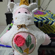 Mi Proyecto del curso: Diseño y bordado de muñecos con aguja mágica. Decoration, Art To, s, Punch Needle, and Textile Design project by Lourdes María Aguirre - 04.17.2021