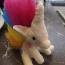 Il mio progetto del corso: Needle felting: creazione di personaggi con lana e ago. Artesanato, Design de brinquedos, Feltragem com agulha, e Design têxtil projeto de Barbara Re - 18.04.2022
