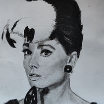 Mi Proyecto del curso: Retrato artístico al carboncillo: creando atmósferas. Ilustração tradicional, Artes plásticas, Desenho, Desenho de retrato, Desenho realista, e Desenho artístico projeto de palomoreno - 18.04.2022