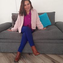 Mi Proyecto del curso: Crochet: diseña y teje prendas de estilo romántico. Design de moda, Tecido, DIY, Crochê, e Design têxtil projeto de Nubia Romero - 20.04.2022