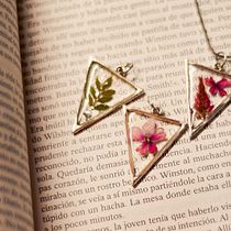 Mi Proyecto del curso: Diseño de joyería en resina. Design de acessórios, Artesanato, Design de joias, e DIY projeto de Eliana Redigonda - 20.04.2022
