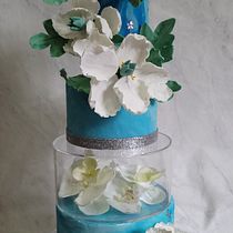 My project for course: Sugar Flowers for Cake Designs. Un progetto di  di Rachelle Lee Chan Charles - 21.04.2022