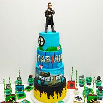 Mi Proyecto del curso: Modelado de personaje de Alok del juego FREE FIRE, con pasta de azúcar. Design, Character Design, and DIY project by Abril Montero - 04.17.2022