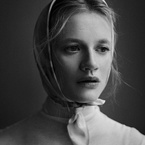Mi Proyecto del curso: Fotografía de moda: retrato y belleza con luz natural. Un proyecto de Fotografía, Fotografía de moda, Fotografía de retrato y Fotografía de estudio de Patricia Bonet - 25.04.2022