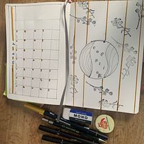 My project for course: Creative Bullet Journaling for Productivity. Traditional illustration, Arts, Crafts, Lettering, DIY, H, Lettering, Management, and Productivit project by Nqobile Mbano - 04.26.2022