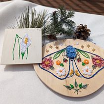 Mon projet du cours : Broderie sur bois :  quand l'art s'inspire de la nature. Un proyecto de Bordado, Carpintería y Diseño textil de josianne beaudoin - 26.04.2022