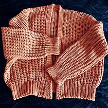 Mi Proyecto del curso: Crochet: crea prendas con una sola aguja. Design de moda, Tecido, DIY, Crochê, e Design têxtil projeto de Marta Guerrero - 27.04.2022