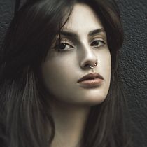 Meu projeto do curso: Retoque fotográfico de moda e beleza com o Photoshop. Photograph, Photo Retouching, Fashion Photograph, Portrait Photograph, and Digital Photograph project by almeidahrod - 04.30.2022