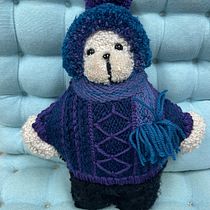 My Punch Needle Teddy. Embroider, Decoration, Art To, s, Punch Needle, and Textile Design project by Audrey オードリー - 04.30.2022
