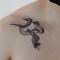 My project for course: Blackwork Tattoo Techniques with Fine Lines. Un progetto di Design di tatuaggi di dennylee0608 - 04.05.2022