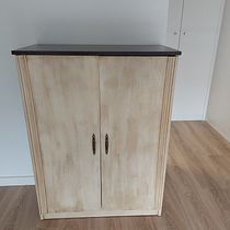 Iniciación a la chalk paint: Mueble zapatero. Een project van Craft, Meubelontwerp en -bouw, Interieurontwerp, Schilderij, DIY, Upc, cling, Decoratief schilderen, Meubelrestauratie en -upc y cling van Patricia Nadeshico - 04.05.2022