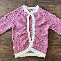 My project for course:  Top-Down: One-Piece Crocheted Garments . Un progetto di Fashion design, Fiber Art, DIY, Uncinetto e Textile Design di Zarah Pimentel - 05.05.2022