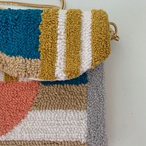 Mon projet du cours : Techniques de punch needle pour personnaliser des accessoires. Un progetto di Artigianato, Ricamo, Fiber Art, DIY, Punch needle e Textile Design di Laurence Therrien - 02.05.2022