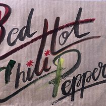 Los Red Hot Chili Peppers son muy peppers. Un proyecto de Caligrafía de Joan Carles González Anta - 07.05.2022