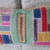 Mi proyecto del curso: Técnicas básicas de bordado: puntadas, composiciones y gamas cromáticas. Accessor, Design, Costume Design, Embroider, Color Theor, and Textile Design project by Diana Marin - 05.12.2022