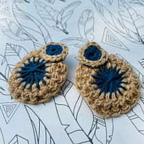 IG: @sambo.ecuador;  Joyería tejida con fibras naturales. Design de acessórios, Artesanato, Design de joias, Design de moda, e Design têxtil projeto de María Teresa Vivero - 17.05.2022