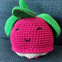 My project for course: Amigurumi: Creation of Characters through Crochet. Arts, Crafts, To, Design, Fiber Arts, Crochet, Amigurumi, and Textile Design project by Ana Niessen - 05.18.2022