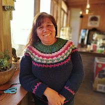 Mi proyecto del curso: Diseño y tejido de punto con la técnica jacquard. Accessor, Design, Fiber Arts, Knitting, and Textile Design project by mediazchamorro - 05.20.2022