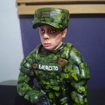 Mi proyecto del curso: Escultura de personajes en plastilina epóxica. Character Design, Fine Arts, Sculpture, and Ceramics project by Garfias Maria - 05.26.2022