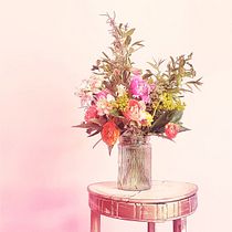 My project for course: Floral Arrangement Design with Seasonal Blooms. Design de interiores, Paisagismo, Decoração de interiores, DIY, e Design floral e vegetal projeto de Nina - 25.05.2022