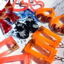 My project for course: Resin Jewelry Design. Design de acessórios, Artesanato, Design de joias, e DIY projeto de omorolake akinuli - 29.05.2022