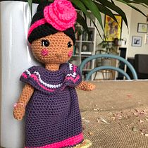 Mi proyecto del curso: Amigurumi: diseño de ropa, pelo y complementos. Un proyecto de Artesanía, Diseño de juguetes, Tejido, Crochet, Amigurumi y Diseño textil de Mariel Vernaza - 01.06.2022