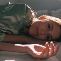 La peur me traverse . Photograph, Stor, telling, Fine-Art Photograph, Narrative, Interior Photograph, Portrait Photograph, and Film Photograph project by Lucía Pereda - 06.03.2022