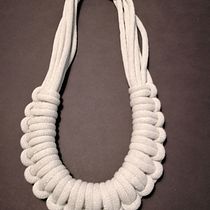 My project for course: Rope Jewelry for Beginners: Make Your Own Necklaces Ein Projekt aus dem Bereich H, werk, Schmuckdesign, Makramee und Textildesign von Katarina Halinkovicova - 04.06.2022