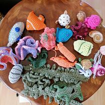 My project for course: Crochet Techniques for Sea Life and Animals. Un progetto di Design di accessori, Artigianato, Fiber Art, Uncinetto e Textile Design di scheilamanica - 05.06.2022