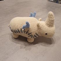 Tammy the Rhino. Arts, Crafts, To, Design, Fiber Arts, DIY, Crochet, Amigurumi, and Textile Design project by Laura Morello - 06.05.2022