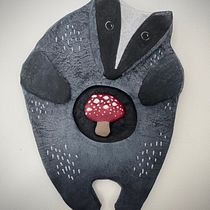 Mon projet du cours : Papier mâché pour débutants : sculptez un personnage coloré. Character Design, Art To, s, Accessor, Design, Arts, and Crafts project by Marythée Daigle - 06.06.2022