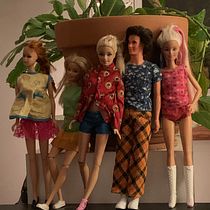 Joseph's Chicks (A Story of a barbie band). Writing, Stor, telling, and Narrative project by Maya L.S. - 06.07.2022