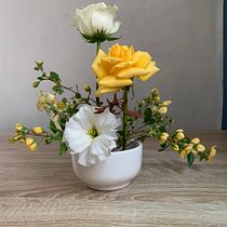Mi proyecto del curso: Diseño de arreglos con flores de temporada. Design de interiores, Paisagismo, Decoração de interiores, DIY, e Design floral e vegetal projeto de Pablo Cisneros Merino - 12.06.2022