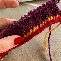 Mi proyecto del curso: Diseño y tejido de punto con la técnica jacquard. Projekt z dziedziny Projektowanie dodatków,  Tkactwo, Dziewiarstwo Ręczne, Wzornictwo tekst i liów użytkownika Sophie Resano - 12.06.2022