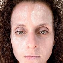 Mi proyecto del curso: Autorretrato fotográfico artístico. Photograph, Portrait Photograph, Fine-Art Photograph, Self-Portrait Photograph & Interior Photograph project by Mariam Gamel - 06.13.2022