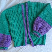 Lavanda - Crochê: crie roupas com apenas uma agulha. Fashion Design, Fiber Arts, DIY, Crochet, and Textile Design project by Patricia Guterres - 06.13.2022